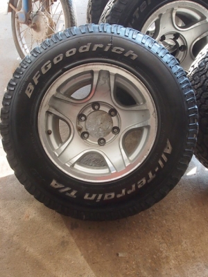 ล้อแม็กพร้อมยาง BF Goodrich