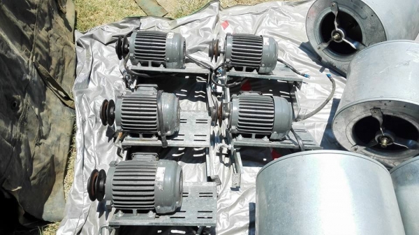 ** เหลือ 2 ชุด!! ** โบวเวอร์ เป่าอากาศ/กลิ่น/ฝุ่น/ลม/ควัน มอเตอร์ TECO 0.75 HP 380V. ของใหม่สแปโรงงานยังไม่เคยใช้งาน!!