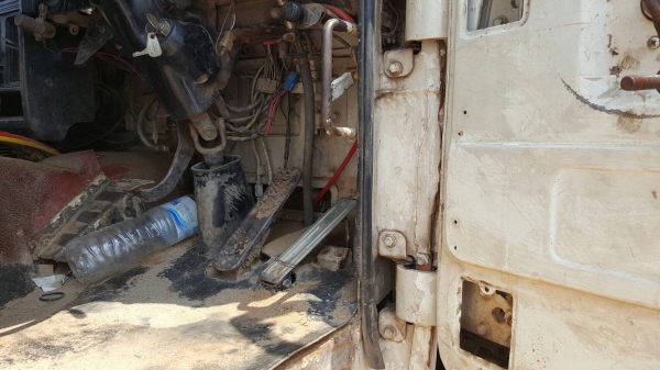 ขาย หัวลาก FUSO เครื่อง 8DC8 300 แรงม้า พร้อมหางเซมิดั้ม ยาว 8 เมตร คัสซีสวยตลอดเส้น ช่วงล่างดี เอกสารเล่มทะเบียนพร้อม ราคาคุยกันได้ครับ ขาย หัวลาก FUSO เครื่อง 8DC8 300 แรงม้า พร้อมหางเซมิดั้ม ยาว 8 เมตร คัสซีสวยตลอดเส้น ช่วงล่างดี เอกสารเล่มทะเบียนพร้อม ราคาคุยกันได้ครับ