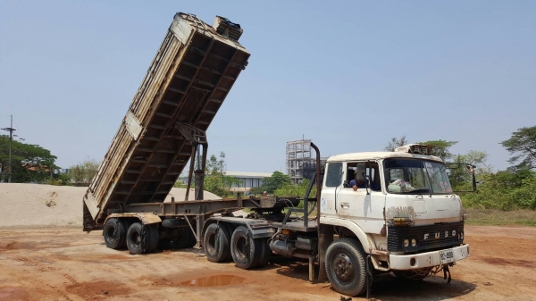 ขาย หัวลาก FUSO เครื่อง 8DC8 300 แรงม้า พร้อมหางเซมิดั้ม ยาว 8 เมตร คัสซีสวยตลอดเส้น ช่วงล่างดี เอกสารเล่มทะเบียนพร้อม ราคาคุยกันได้ครับ ขาย หัวลาก FUSO เครื่อง 8DC8 300 แรงม้า พร้อมหางเซมิดั้ม ยาว 8 เมตร คัสซีสวยตลอดเส้น ช่วงล่างดี เอกสารเล่มทะเบียนพร้อม ราคาคุยกันได้ครับ