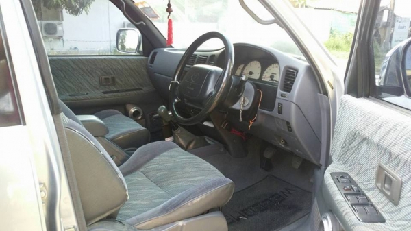 !!! รถบ้านแท้ 100\% TOYOTA SPORT RIDER 3.0 ปี 43 !!!