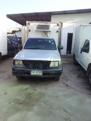 ขาย toyota d4d ปี03 ห้องเย็นสแตนเลส