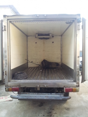 ขาย toyota d4d ปี03 ห้องเย็นสแตนเลส