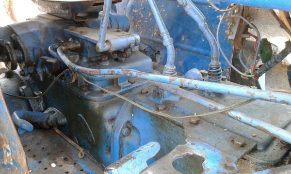 ขาย รถไถ FORD 5500 T5 เอกสารเล่มทะเบียนครบ อุปกรณ์มีผานดันหน้า และผาน 7