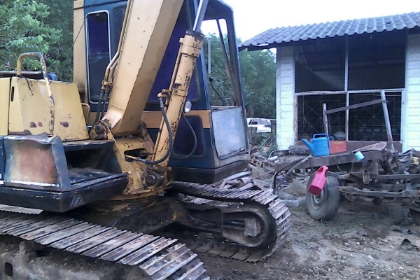 ขาย แบคโฮ KOMATSU PC60-5 สภาพพร้อมใช้งาน เอกสารสัญญาซื้อขาย ราคาต่อรองได้ครับ ขาย แบคโฮ KOMATSU PC60-5 สภาพพร้อมใช้งาน เอกสารสัญญาซื้อขาย ราคาต่อรองได้ครับ