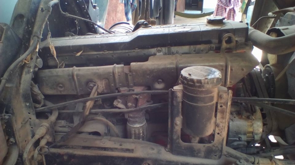 **559,000 บ.ต่อรอง/// 10ล้อเทนเลอร์ ISUZU ROCKY-195 เพลาเดียวท้ายลาดมีหางพับไฮฯ ขน-ย้ายรถเกี่ยวข้าวและแบคโฮ PC120 ได้ เครื่อง/เกียร์ แน่น ช่วงล่างใหญ่ คัสซีสวย หางสวย แข็งแรง ยาง10เส้น สภาพ65\% พร้อมใช้งาน เอกสารเล่มฯ ครบ **ขาย ISUZU ROCKY-195HP 10ล้อ1เพลา