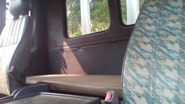 **559,000 บ.ต่อรอง/// 10ล้อเทนเลอร์ ISUZU ROCKY-195 เพลาเดียวท้ายลาดมีหางพับไฮฯ ขน-ย้ายรถเกี่ยวข้าวและแบคโฮ PC120 ได้ เครื่อง/เกียร์ แน่น ช่วงล่างใหญ่ คัสซีสวย หางสวย แข็งแรง ยาง10เส้น สภาพ65\% พร้อมใช้งาน เอกสารเล่มฯ ครบ **ขาย ISUZU ROCKY-195HP 10ล้อ1เพลา