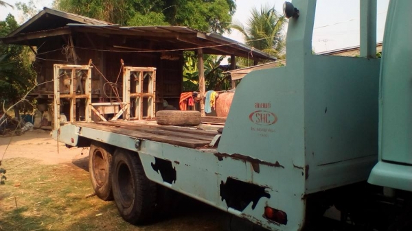 **559,000 บ.ต่อรอง/// 10ล้อเทนเลอร์ ISUZU ROCKY-195 เพลาเดียวท้ายลาดมีหางพับไฮฯ ขน-ย้ายรถเกี่ยวข้าวและแบคโฮ PC120 ได้ เครื่อง/เกียร์ แน่น ช่วงล่างใหญ่ คัสซีสวย หางสวย แข็งแรง ยาง10เส้น สภาพ65\% พร้อมใช้งาน เอกสารเล่มฯ ครบ **ขาย ISUZU ROCKY-195HP 10ล้อ1เพลา