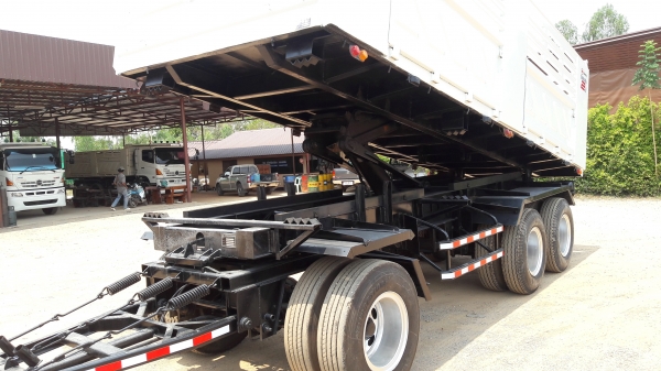 ขาย ISUZU 360  แม่ลูก ปี56  รถสวยใช้น้อยราคาต่อลองได้ครับ จัดแนนซ์ได้ 2,400,000-2,500,000อยู่ที่เคดิส