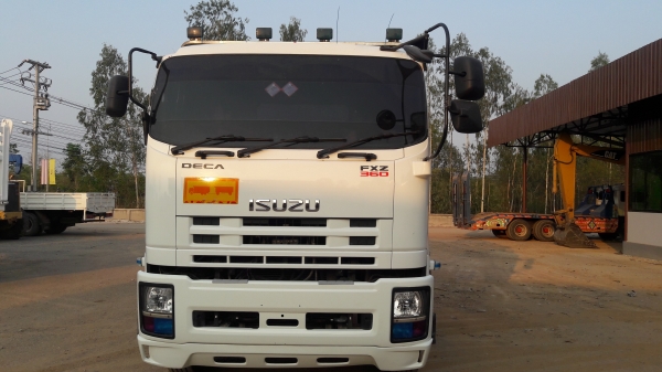 ขาย ISUZU 360  แม่ลูก ปี56  รถสวยใช้น้อยราคาต่อลองได้ครับ จัดแนนซ์ได้ 2,400,000-2,500,000อยู่ที่เคดิส