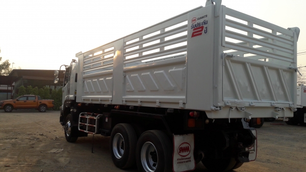 ขาย ISUZU 360  แม่ลูก ปี56  รถสวยใช้น้อยราคาต่อลองได้ครับ จัดแนนซ์ได้ 2,400,000-2,500,000อยู่ที่เคดิส