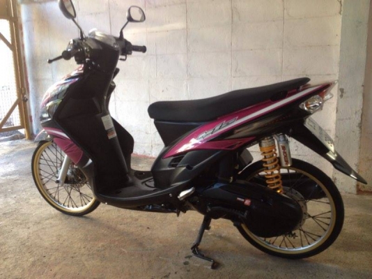 ขายyamaha MIO ไฟสองตาแท้  ปี52 สีชมพู ดำ เครืองเดิมวิ่งน้อย ล้อDID1'20ยางป้ายเหลือง จานแต่ง โช็คหลังโชว่า ชุดสีสวย ทะเบียนพร้อมโอน รถบ้านมือเดียวแท้ๆกทม รถสภาพดี ราคา14000บาท โทร0924462525โส กทม