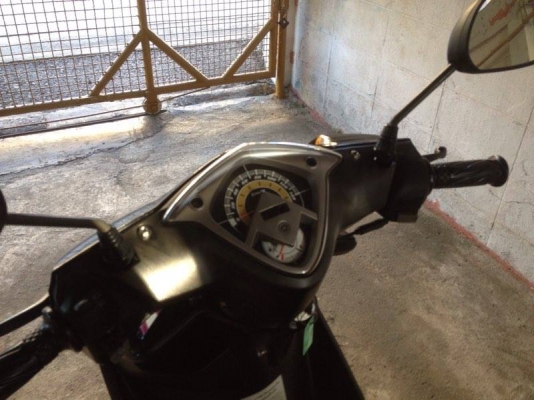 ขายyamaha MIO ไฟสองตาแท้  ปี52 สีชมพู ดำ เครืองเดิมวิ่งน้อย ล้อDID1'20ยางป้ายเหลือง จานแต่ง โช็คหลังโชว่า ชุดสีสวย ทะเบียนพร้อมโอน รถบ้านมือเดียวแท้ๆกทม รถสภาพดี ราคา14000บาท โทร0924462525โส กทม