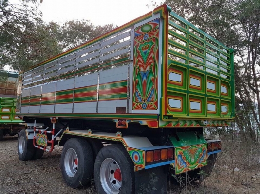 ขายรถสิบล้อ ISUZU DECA FXZ360แรง ปี54 พ่วงแม่ลูก ราคาขาย 2,800,000 ต่อรอง สนใจ 0932795977 คุณสุชาติ จัดไฟแนนซ์ได้ 2,100,000-2,250,000 ขึ้นอยู่ที่เคดิต รายละเอียดรถ ปีรถจดทะเบียน 2554 เลขแซสซีส์ FXZ77QDF1H เลขเครื่อง 6UZ14 360แรงม้า เกียร์ ZF ดัมพ์เนียม