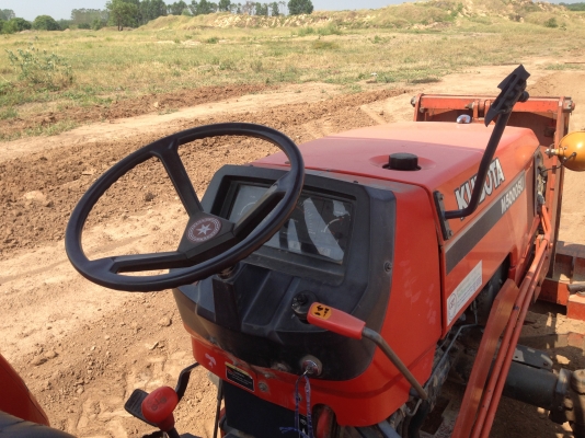 ขายรถไถ KUBOTA M5000 เครื่องดี สภาพสวยเดิมๆ ( ราคา 298,000 บาท ) (มีภาพวีดีโอ) พร้อมอุปกรณ์ 2 รายการ