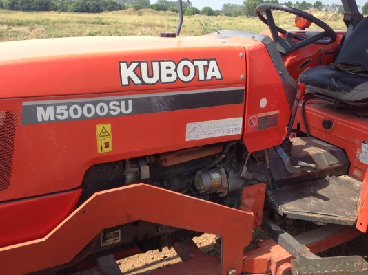 ขายรถไถ KUBOTA M5000 เครื่องดี สภาพสวยเดิมๆ ( ราคา 298,000 บาท ) (มีภาพวีดีโอ) พร้อมอุปกรณ์ 2 รายการ