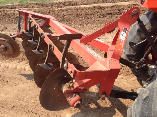 ขายรถไถ KUBOTA M5000 เครื่องดี สภาพสวยเดิมๆ ( ราคา 298,000 บาท ) (มีภาพวีดีโอ) พร้อมอุปกรณ์ 2 รายการ