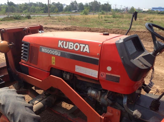 ขายรถไถ KUBOTA M5000 เครื่องดี สภาพสวยเดิมๆ ( ราคา 298,000 บาท ) (มีภาพวีดีโอ) พร้อมอุปกรณ์ 2 รายการ