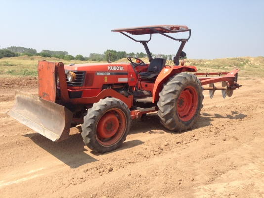 ขายรถไถ KUBOTA M5000 เครื่องดี สภาพสวยเดิมๆ ( ราคา 298,000 บาท ) (มีภาพวีดีโอ) พร้อมอุปกรณ์ 2 รายการ