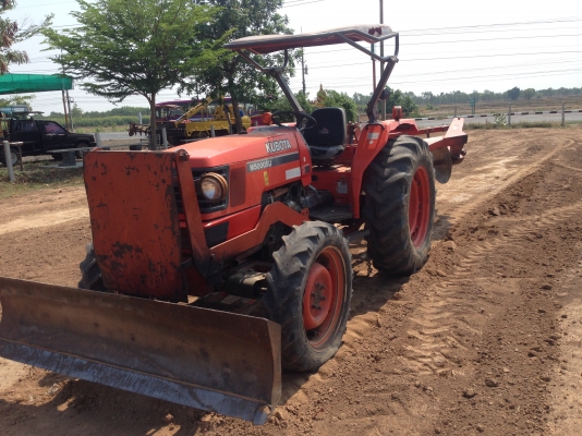 ขายรถไถ KUBOTA M5000 เครื่องดี สภาพสวยเดิมๆ ( ราคา 298,000 บาท ) (มีภาพวีดีโอ) พร้อมอุปกรณ์ 2 รายการ