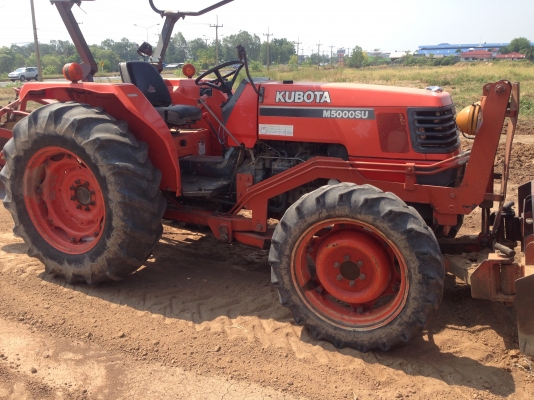 ขายรถไถ KUBOTA M5000 เครื่องดี สภาพสวยเดิมๆ ( ราคา 298,000 บาท ) (มีภาพวีดีโอ) พร้อมอุปกรณ์ 2 รายการ