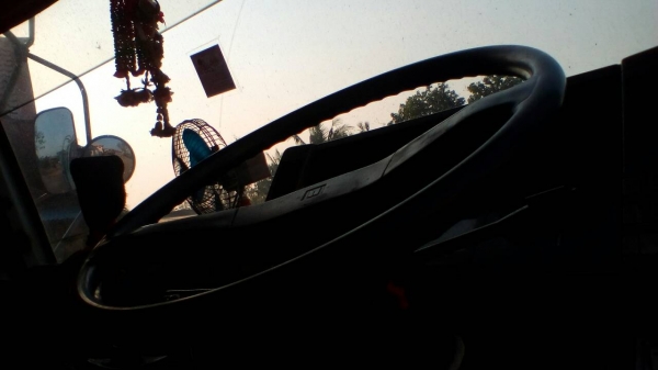 **490,000 บ.ต่อรอง/// 10ล้อพื้นเรียบ ISUZU ROCKY FVZ-175 ร็อคเล็กแท้ ปี38 เครื่อง/เกียร์ เดิม แน่น แรงดี พาวเวอร์/ทริฟฟี่ ช่วงล่างเดิม2เพลา ตอนออกใช้งานเพลาเดียว คัสซีดี หัวเก๋งไม่ผุ ภายในครบ กระบะพื้นเรียบสภาพดี หนาไม่ผุ ยาง10เส้น 65\% พร้อมใช้งาน เอกสารเ **490,000 บ.ต่อรอง/// 10ล้อพื้นเรียบ ISUZU ROCKY FVZ-175 ร็อคเล็กแท้ ปี38 เครื่อง/เกียร์ เดิม แน่น แรงดี พาวเวอร์/ทริฟฟี่ ช่วงล่างเดิม2เพลา ตอนออกใช้งานเพลาเดียว คัสซีดี หัวเก๋งไม่ผุ ภายในครบ กระบะพื้นเรียบสภาพดี หนาไม่ผุ ยาง10เส้น 65\% พร้อมใช้งาน เอกสารเ