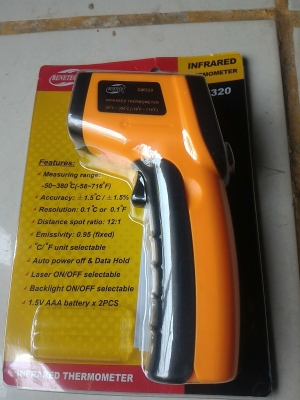 ปืนวัดอุณหภูมิยิงสำแสงอินฟาเรดเพื่อวัดแบบไม่ต้องสัมผัส ยี่ห้อ BENETECH วัดได้ตั้งแต่ -50  - 380 C