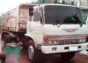 HINO F17 - 205 HP HO6C TURBO สิบล้อดั๊มพ์ 2 เพลา กระบะดั๊มพ์เหล็ก 12 ตันฝาข้างเหล็กลายสามมิตรลอนเฉียงพร้อมบรรทุกพร้อมใช้งานได้เลยครับ เครื่องยนต์แน่นดีแรงดีสุด วาง HO6C เทอร์โบอินเตอร์ ลงเล่มครบถูกต้อง ภายในห้องเก๋งสะอาดสวยคอนโซลครบ พวงมาลัยเพาเวอร์ ระบบเ HINO F17 - 205 HP HO6C TURBO สิบล้อดั๊มพ์ 2 เพลา กระบะดั๊มพ์เหล็ก 12 ตันฝาข้างเหล็กลายสามมิตรลอนเฉียงพร้อมบรรทุกพร้อมใช้งานได้เลยครับ เครื่องยนต์แน่นดีแรงดีสุด วาง HO6C เทอร์โบอินเตอร์ ลงเล่มครบถูกต้อง ภายในห้องเก๋งสะอาดสวยคอนโซลครบ พวงมาลัยเพาเวอร์ ระบบเ