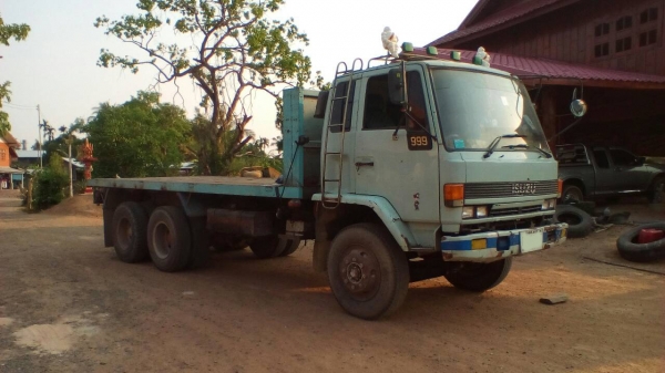 **490,000 บ.ต่อรอง/// 10ล้อพื้นเรียบ ISUZU ROCKY FVZ-175 ร็อคเล็กแท้ ปี38 เครื่อง/เกียร์ เดิม แน่น แรงดี พาวเวอร์/ทริฟฟี่ ช่วงล่างเดิม2เพลา ตอนออกใช้งานเพลาเดียว คัสซีดี หัวเก๋งไม่ผุ ภายในครบ กระบะพื้นเรียบสภาพดี หนาไม่ผุ ยาง10เส้น 65\% พร้อมใช้งาน เอกสารเ