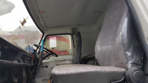 NISSAN UD CW41M รถมิกปูนโม่ตรง 6 คิวพร้อมใช้ราคาถูกๆ