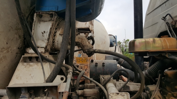 NISSAN UD CW41M รถมิกปูนโม่ตรง 6 คิวพร้อมใช้ราคาถูกๆ