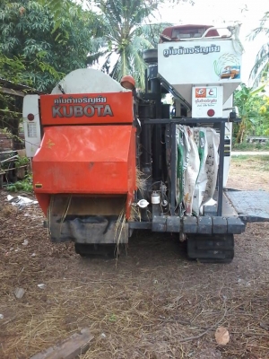 รถเกี่ยวข้าวDC-70 รถเกี่ยวข้าวDC-70