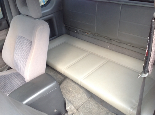 มาสด้าไฟเตอร์แค็ป ปี 2002 เครื่อง 2500 กระจกไฟฟ้า พวงมาลัยเพาเวอร์