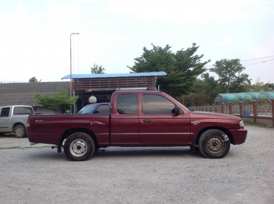 มาสด้าไฟเตอร์แค็ป ปี 2002 เครื่อง 2500 กระจกไฟฟ้า พวงมาลัยเพาเวอร์