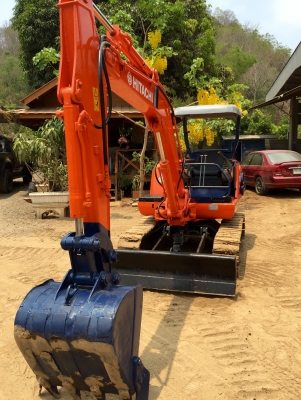 HITACHI  EX-35 ขนาดPC-35 <คอลโทนสั้นปั๊มนิ้ว มีลายแย๊ก>รถเก่านอกแท้มีเอกสาร☎️ติดต่อ 085-5632278