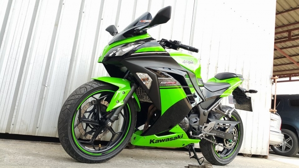 Ninja250 วิ่งน้อย ภนอมมาก ปี 2013 สภาพสวยมากๆ ไม่ล้มชนแปะ ไม่แพง ราคาต่อรองได้ Ninja250 วิ่งน้อย ภนอมมาก ปี 2013 สภาพสวยมากๆ ไม่ล้มชนแปะ ไม่แพง ราคาต่อรองได้