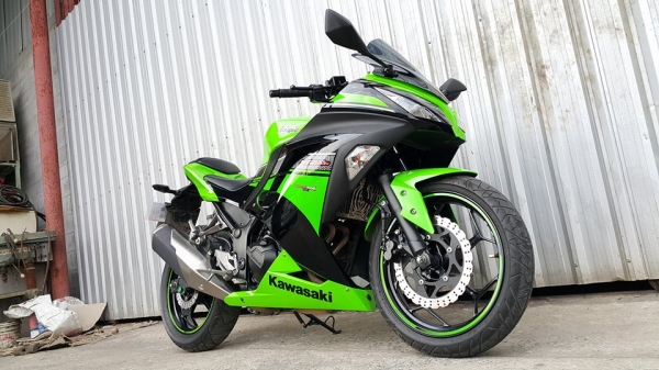 Ninja250 วิ่งน้อย ภนอมมาก ปี 2013 สภาพสวยมากๆ ไม่ล้มชนแปะ ไม่แพง ราคาต่อรองได้ Ninja250 วิ่งน้อย ภนอมมาก ปี 2013 สภาพสวยมากๆ ไม่ล้มชนแปะ ไม่แพง ราคาต่อรองได้