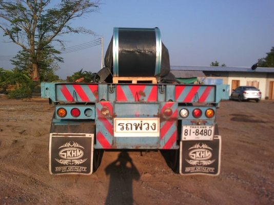 หาง 12.50 เมตร   สามเพลา  ตามภาพ (หางบันเทิง )สภาพสวยๆ ยังไม่ล้าง  ราคา  365,000