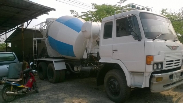 ขายรถโม่ปูน 10 ล้อ บรรจุได้ 6 คิว สภาพดีพร้อมใช้งาน