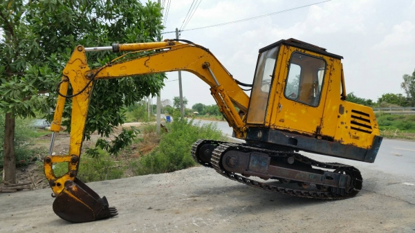 ขายด่วนรถเเม็คโครยันม่าYB50Bเทียบเท่า PC50เคื่องยันม่า4สูบรถนำเข้าเก่านอกไม่เคยใช้งานในเมืองไทยเลยส่งให้ฟรี