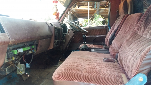 ขายด่วน6ล้อ115 ISUZU รถห้างวางเครื่อง120 Fหน้า Fหลังพร้อมใช้เอกสารพร้อม