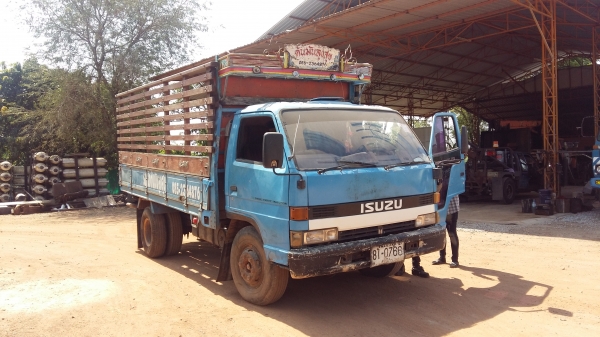 ขายด่วน6ล้อ115 ISUZU รถห้างวางเครื่อง120 Fหน้า Fหลังพร้อมใช้เอกสารพร้อม