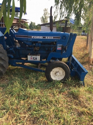 ขายรถไถFORD 6600 อุปกรณ์ครบ ดันหน้า ผาน7 รถสวยสภาพพร้อมใช้งาน สนใจโทร 090-8588220คุณนะ 093-3258446คุณบิว หรือเข้าดูสินค้าอื่นๆได้ที่ www.truck.in.th/498 หรือเพจFacebook ณรงค์ ซื้อขายรถมือสอง (เว็บไซต์ส่วนตัว) หรือFacebook คุณนะ รถบรรทุก