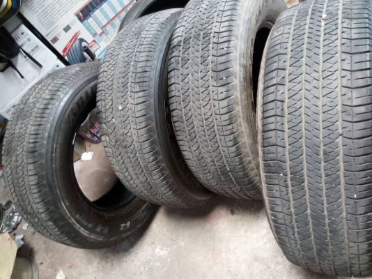 265/65R17  BRIDGESTONE DUELER H/T 684ll สวย หนา รถใช้เองครับ ชุด 4 เส้น tel.081-4273941 ไอดีไลน์ 0814273941