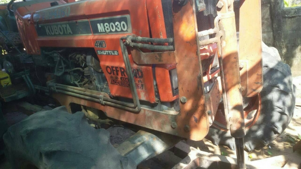 ขายรถไถคูโบต้าสองเพลา 80 แรงพร้อมอุปกรณ์ครบ สภาพพร้อมใช้ ขายรถไถคูโบต้าสองเพลา 80 แรงพร้อมอุปกรณ์ครบ สภาพพร้อมใช้