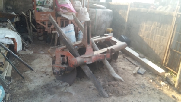 ขายรถไถคูโบต้าสองเพลา 80 แรงพร้อมอุปกรณ์ครบ สภาพพร้อมใช้ ขายรถไถคูโบต้าสองเพลา 80 แรงพร้อมอุปกรณ์ครบ สภาพพร้อมใช้