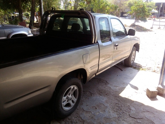 โตโยต้า  ตามภาพ  สอบถามเจ้าของรถได้โดยตรงครับ   ราคา  150,000  บาท