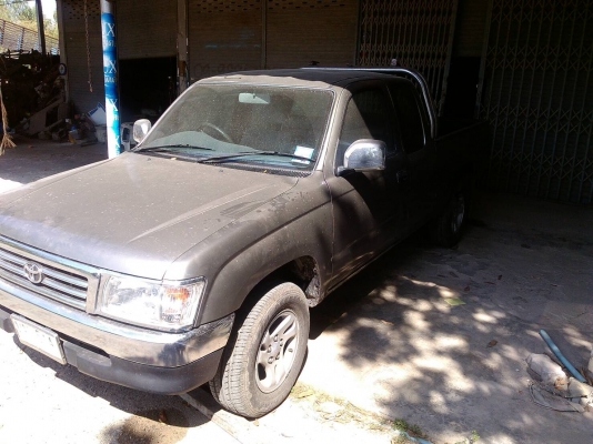 โตโยต้า  ตามภาพ  สอบถามเจ้าของรถได้โดยตรงครับ   ราคา  150,000  บาท