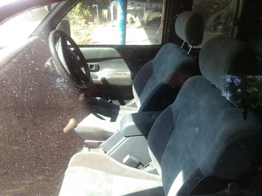 โตโยต้า  ตามภาพ  สอบถามเจ้าของรถได้โดยตรงครับ   ราคา  150,000  บาท