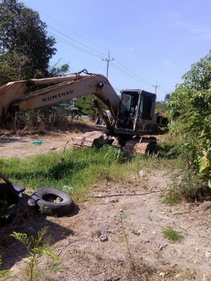 KOMATSU PC 200 รุ่น 3  พร้อมใช้งาน  ราคา    350,000 บาท